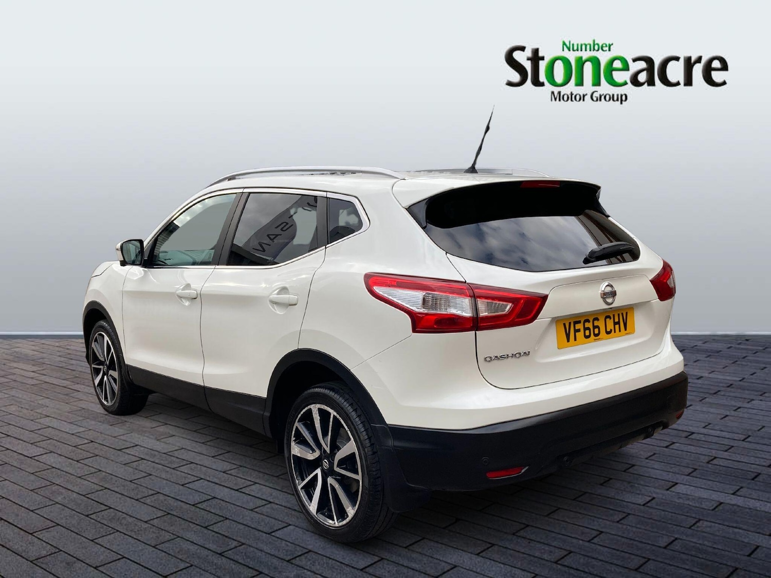 Used Nissan Qashqai 2017 for sale - 76472105: Photo 4
