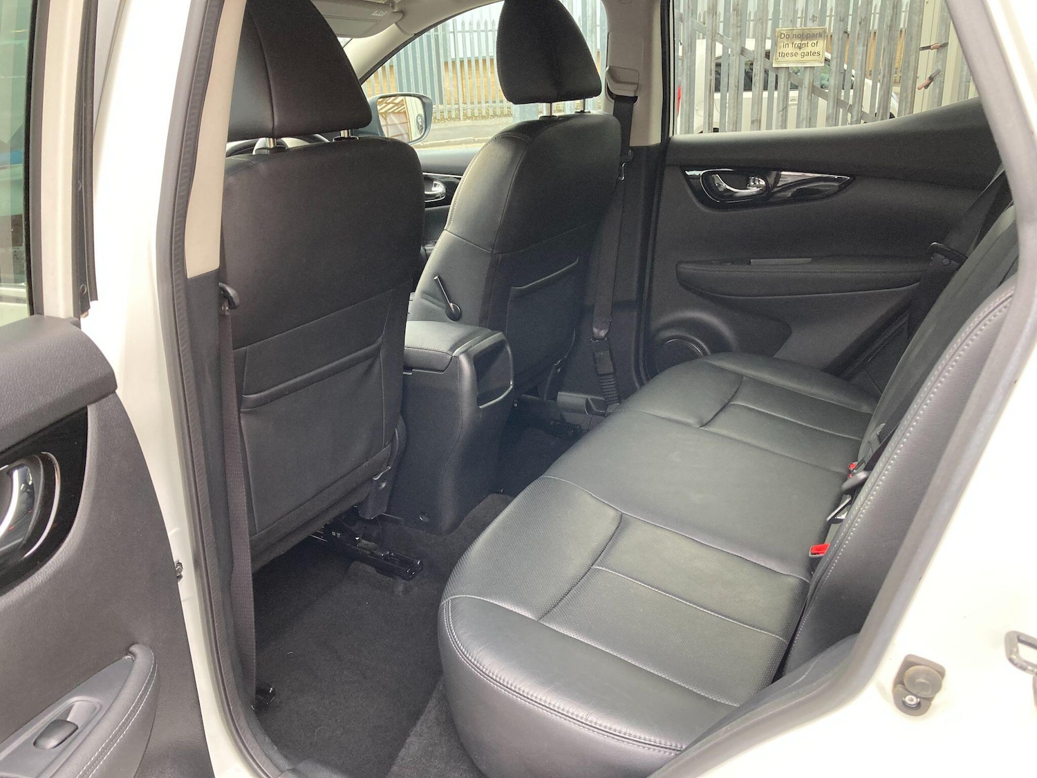 Used Nissan Qashqai 2017 for sale - 76472105: Photo 41