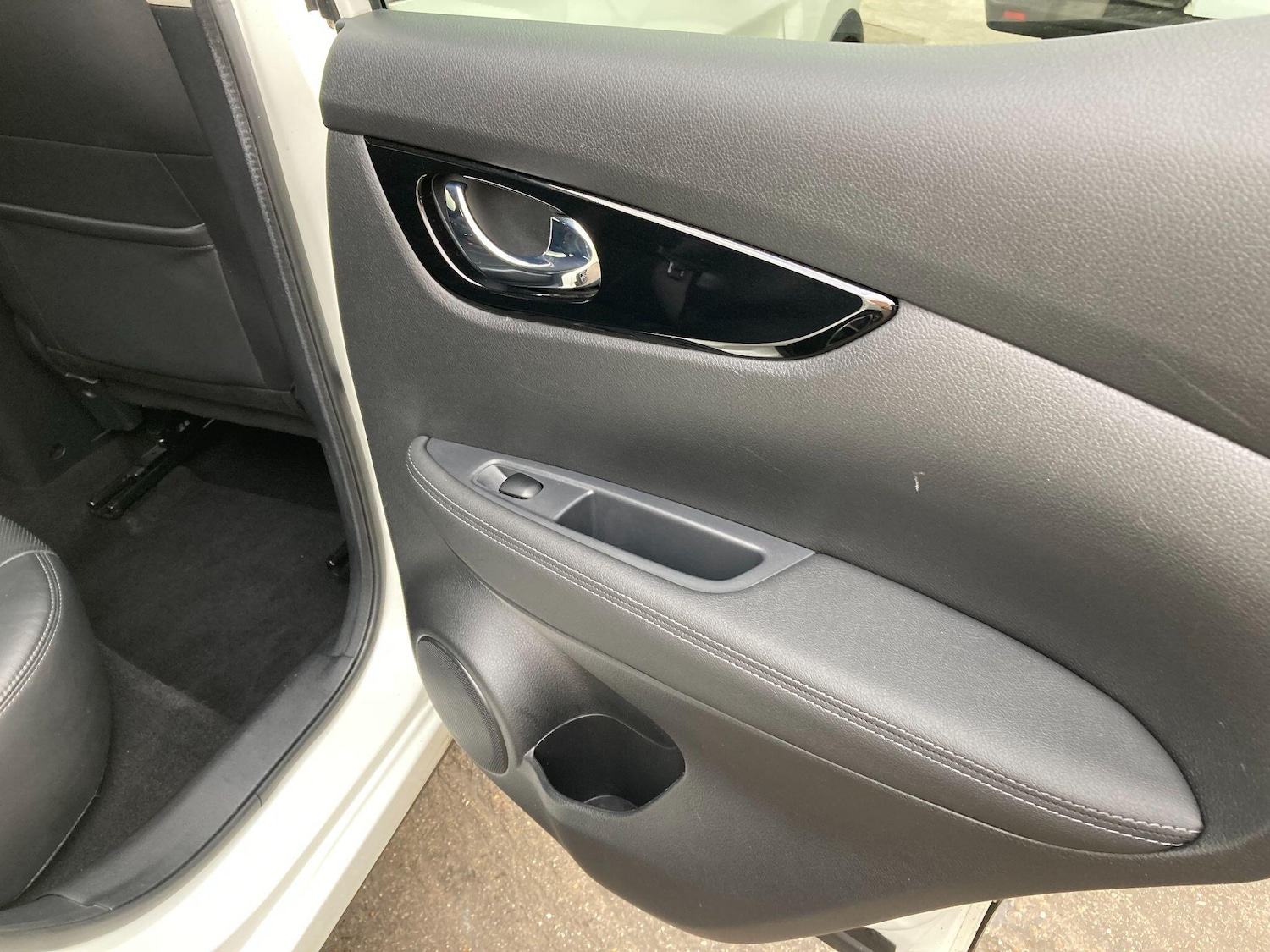 Used Nissan Qashqai 2017 for sale - 76472105: Photo 44