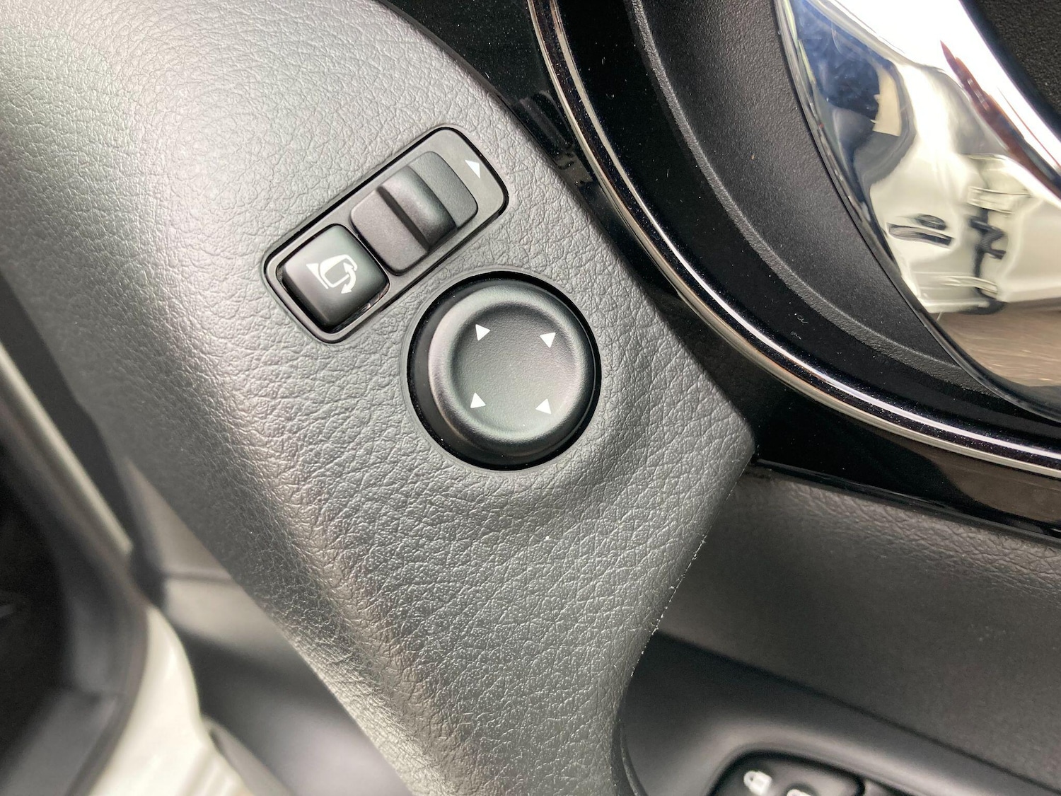 Used Nissan Qashqai 2017 for sale - 76472105: Photo 51