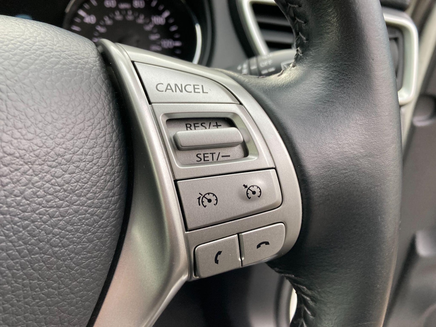 Used Nissan Qashqai 2017 for sale - 76472105: Photo 60