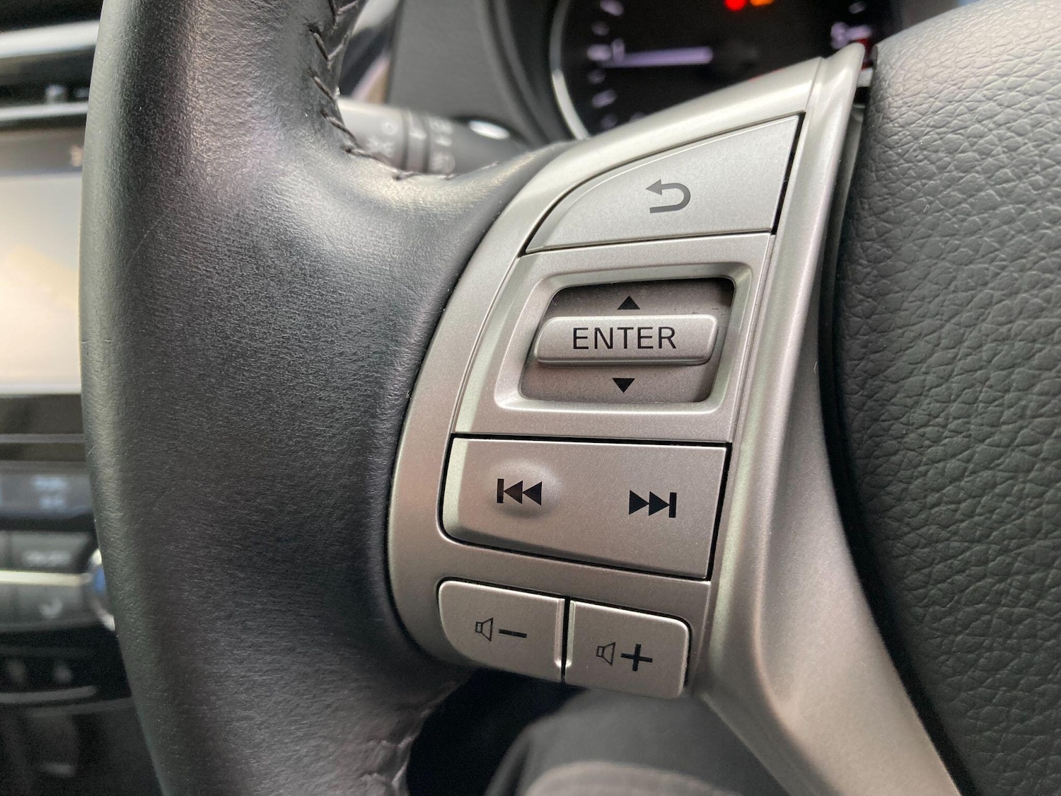 Used Nissan Qashqai 2017 for sale - 76472105: Photo 61