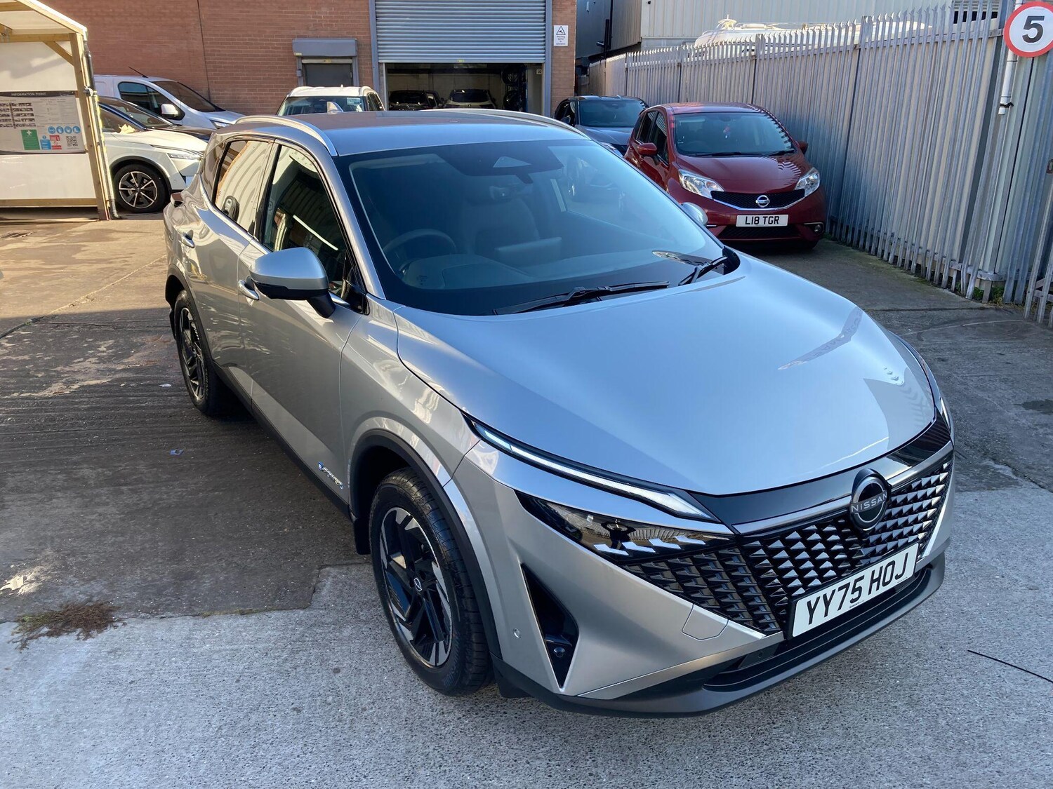 Used Nissan Qashqai for sale - 77343768: Photo 17