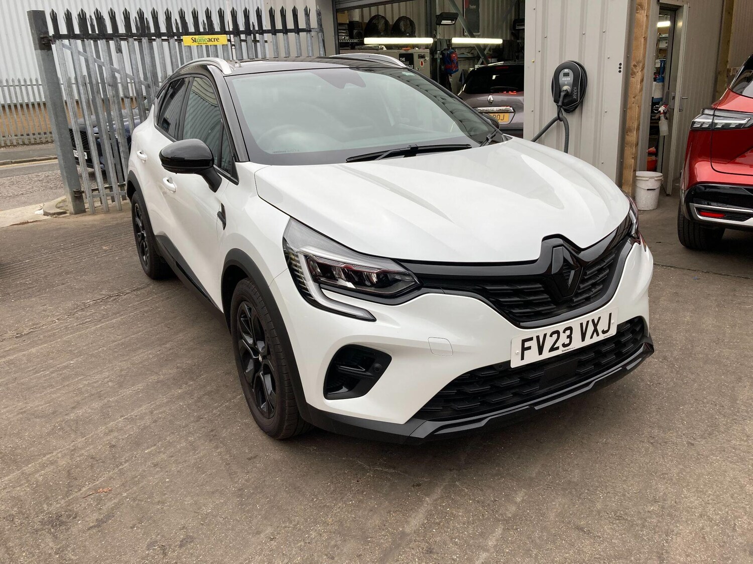 Used Renault Captur 2023 for sale - 76318151: Photo 17