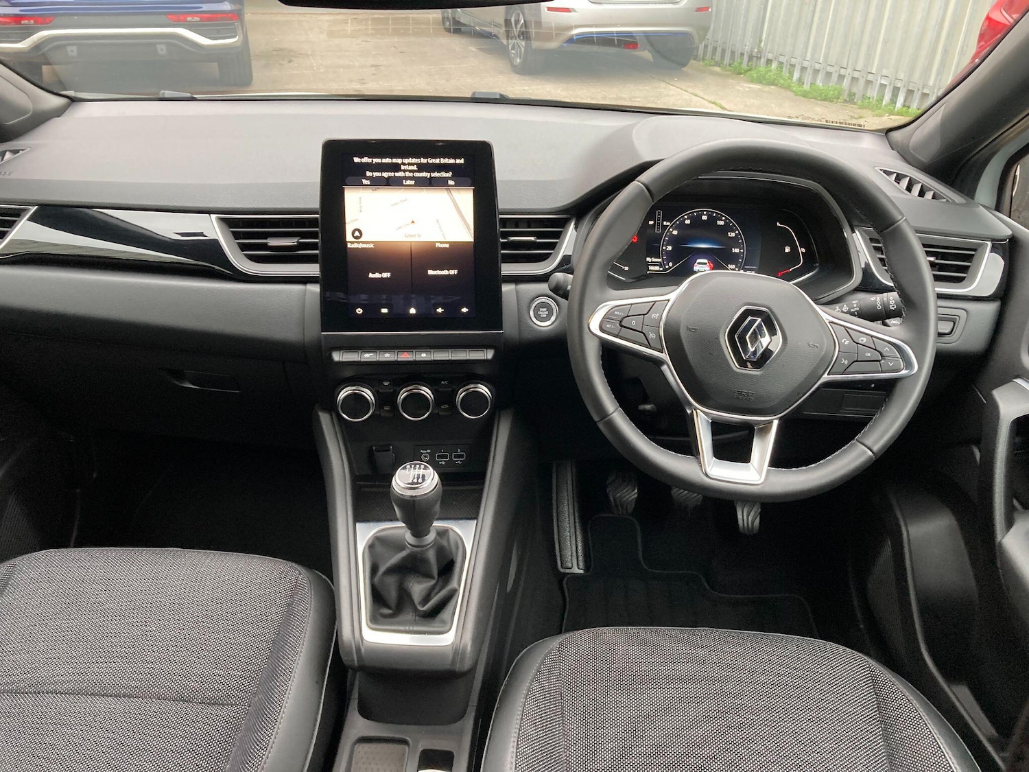 Used Renault Captur 2023 for sale - 76318151: Photo 41