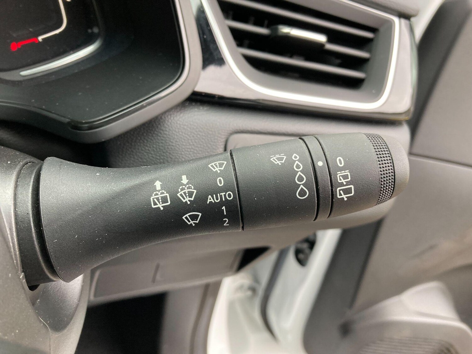 Used Renault Captur 2023 for sale - 76318151: Photo 51