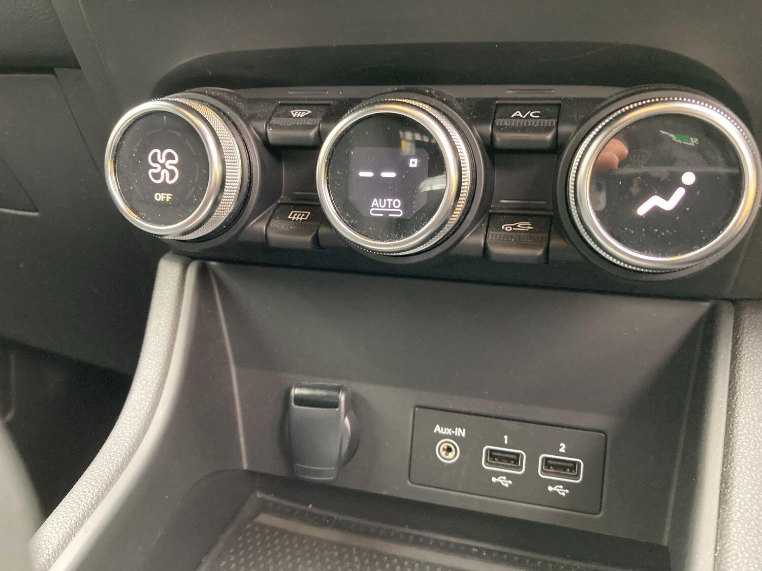 Used Renault Captur 2023 for sale - 76318151: Photo 57