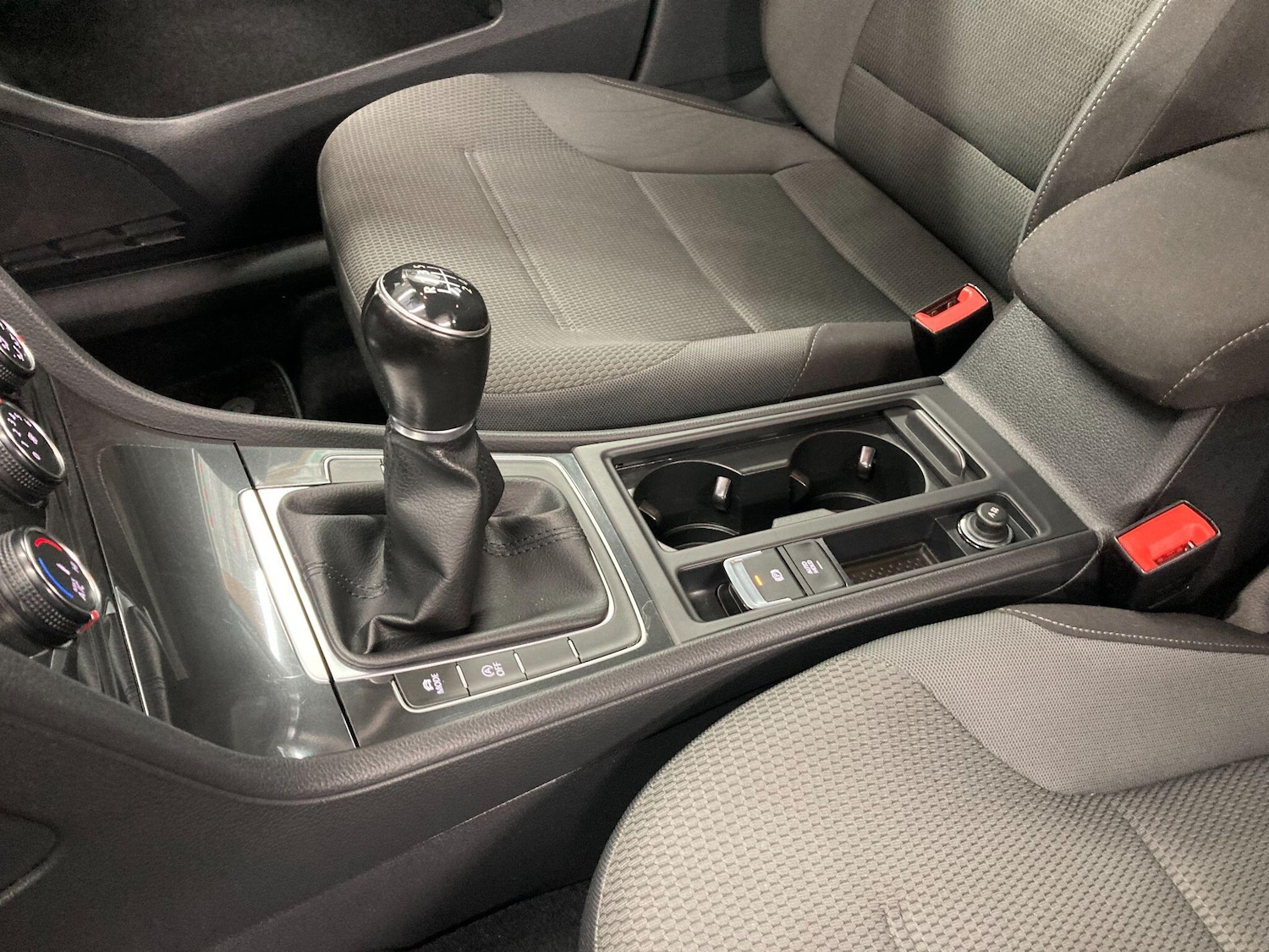 Used Volkswagen Golf 2018 for sale - 77279275: Photo 32