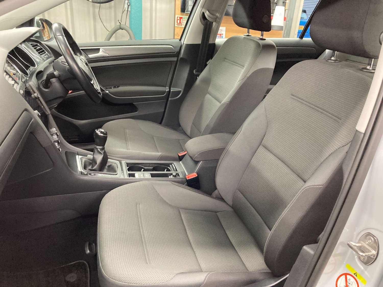 Used Volkswagen Golf 2018 for sale - 77279275: Photo 33