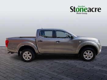 Used Nissan Navara 2021 for sale - 75747398: Photo