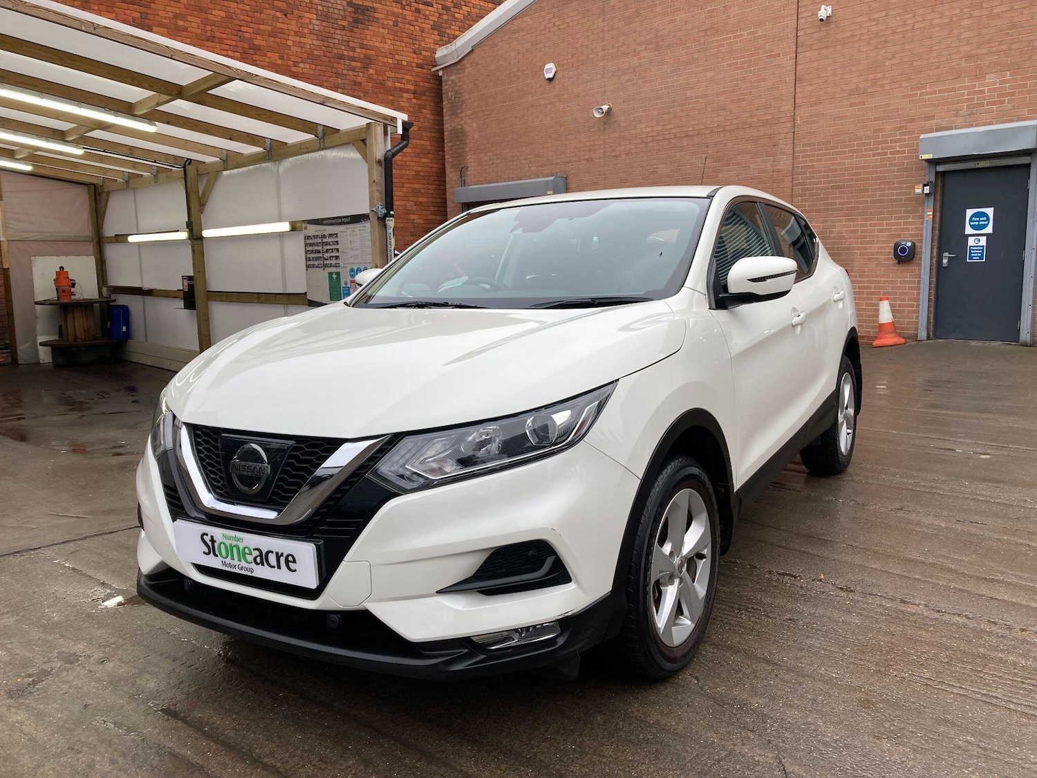Used Nissan Qashqai 2017 for sale - 77304965: Photo 12