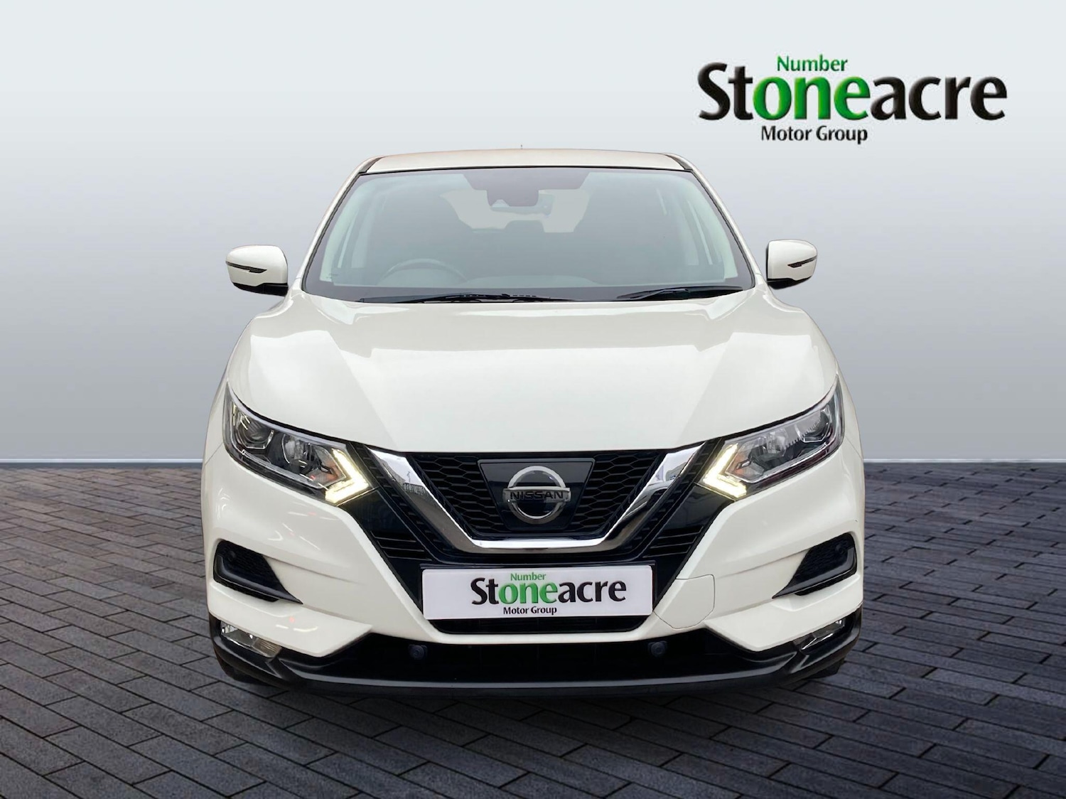 Used Nissan Qashqai 2017 for sale - 77304965: Photo 2