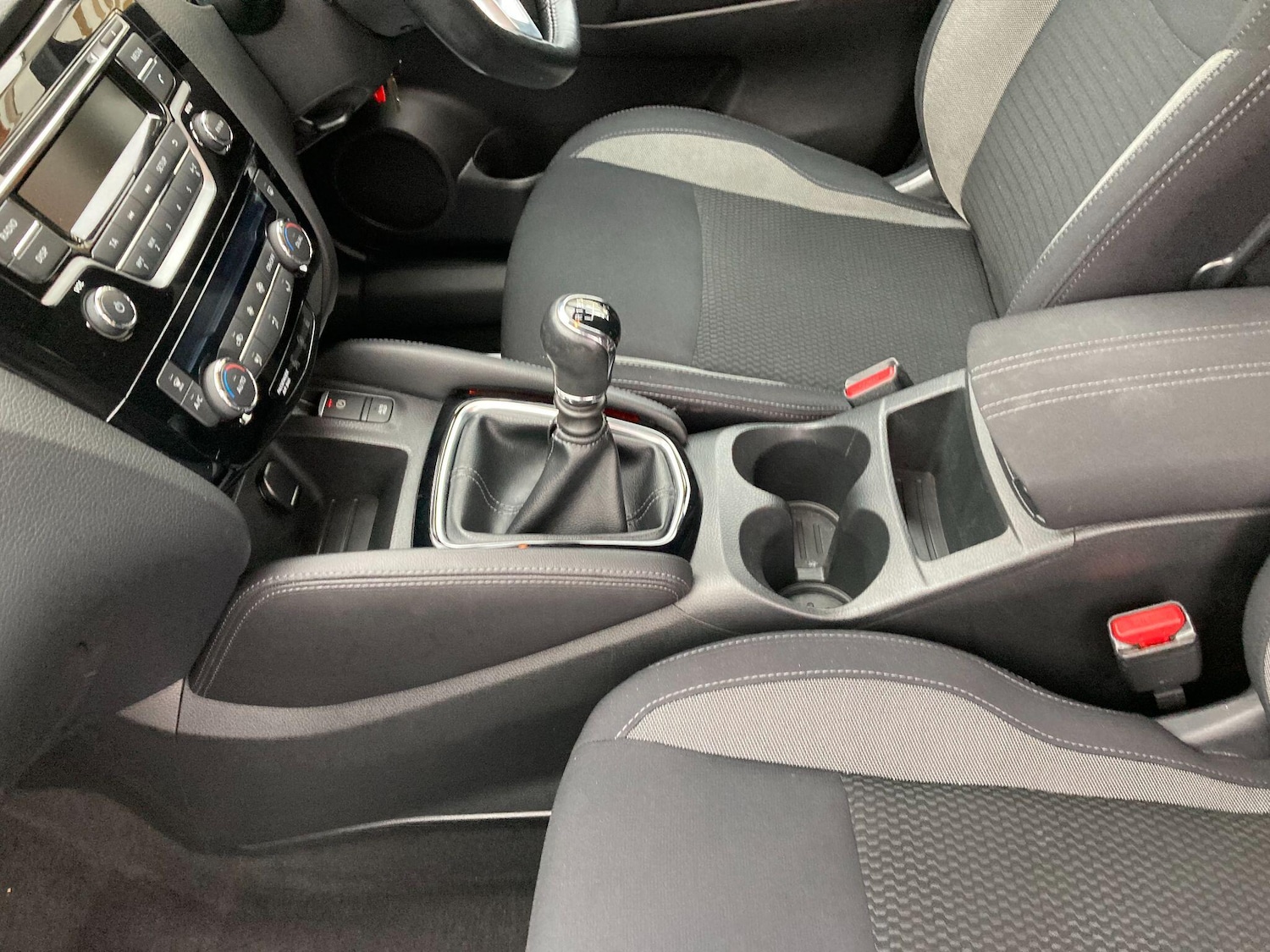 Used Nissan Qashqai 2017 for sale - 77304965: Photo 32