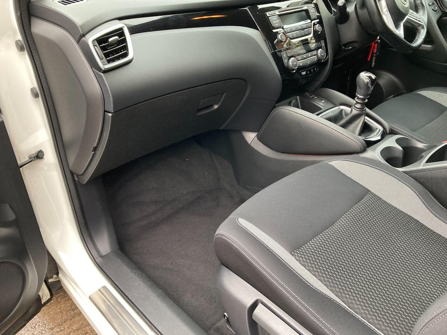 Used Nissan Qashqai 2017 for sale - 77304965: Photo 35