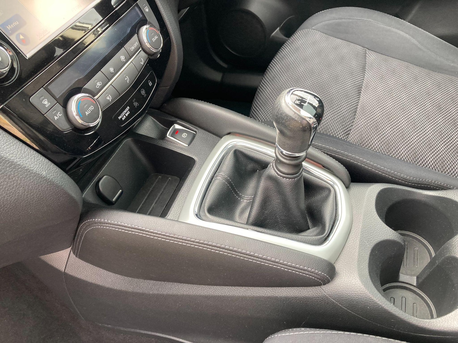 Used Nissan Qashqai 2016 for sale - 76537691: Photo 27