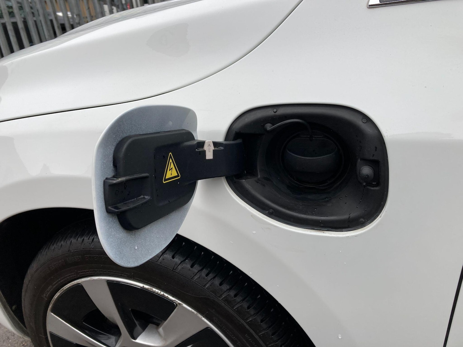 Used Volvo V60 2014 for sale - 76432355: Photo 10