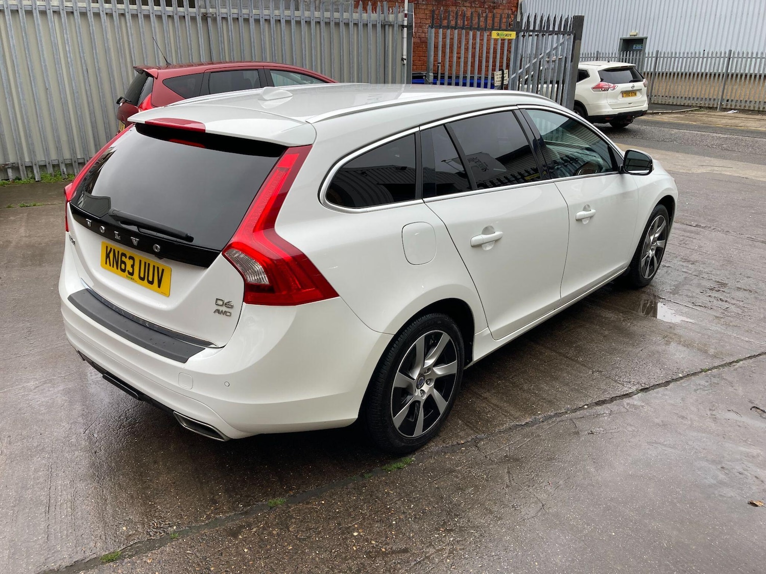 Used Volvo V60 2014 for sale - 76432355: Photo 23