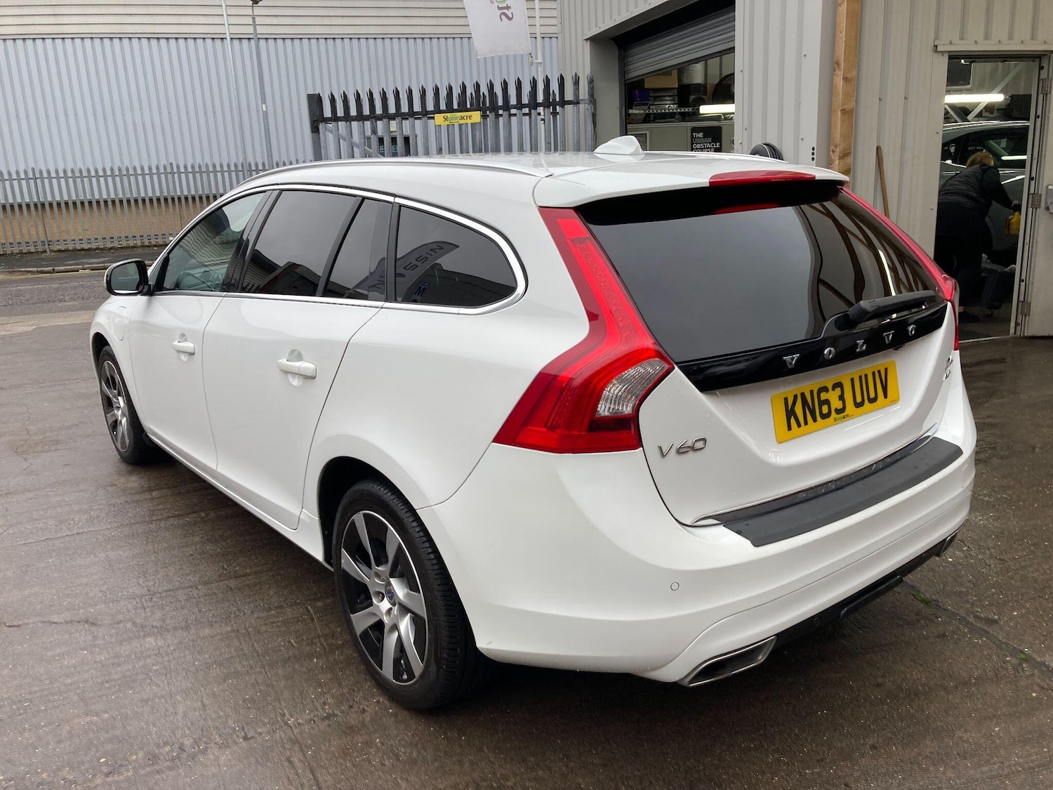 Used Volvo V60 2014 for sale - 76432355: Photo 26