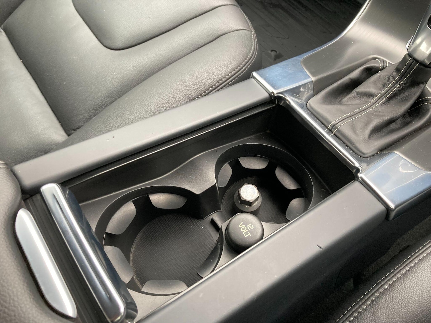 Used Volvo V60 2014 for sale - 76432355: Photo 73