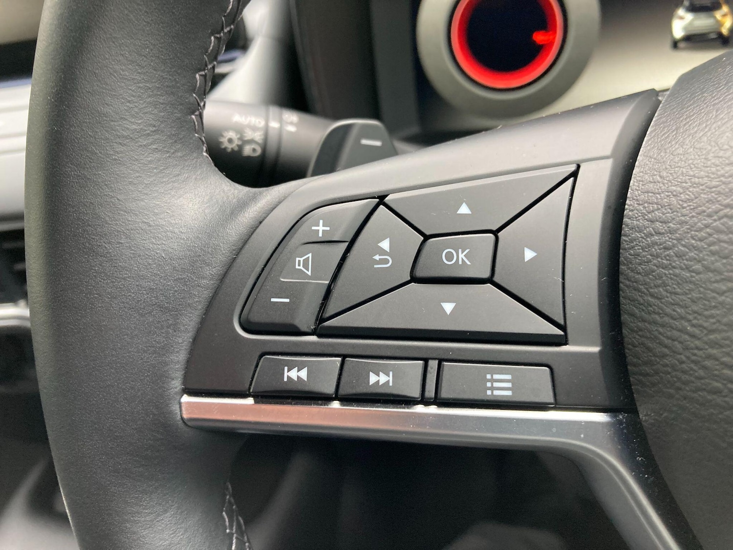 Used Nissan Juke 2024 for sale - 76446460: Photo 48