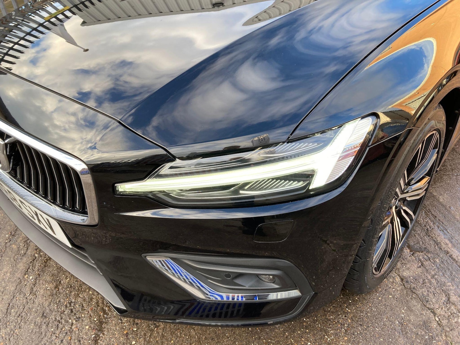 Used Volvo V60 2018 for sale - 76361304: Photo 10