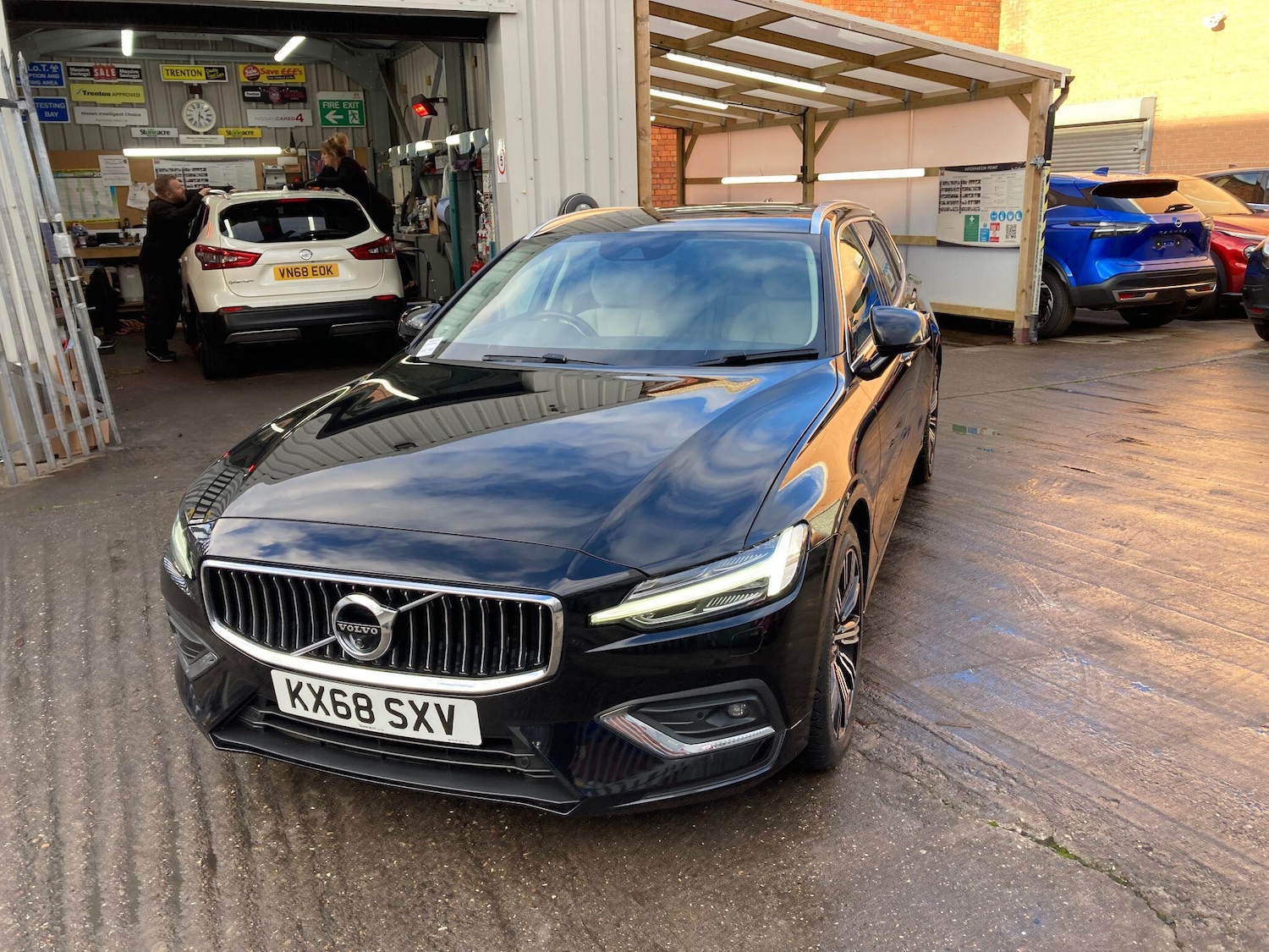 Used Volvo V60 2018 for sale - 76361304: Photo 13