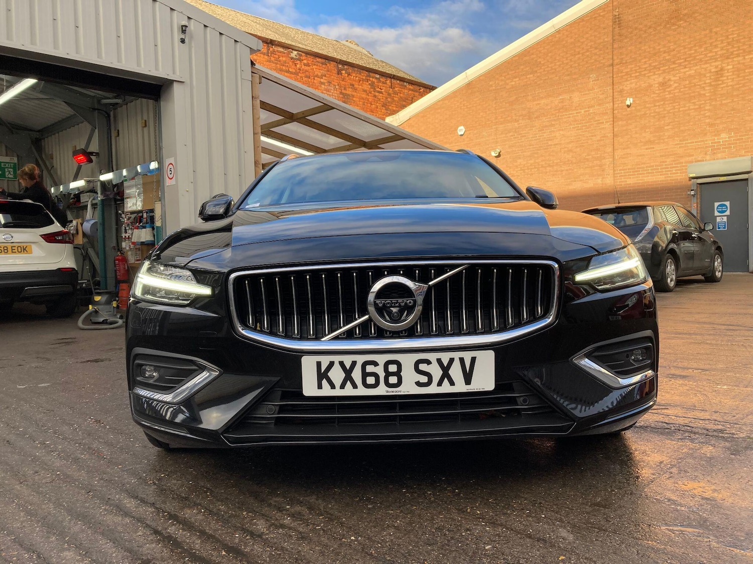 Used Volvo V60 2018 for sale - 76361304: Photo 14