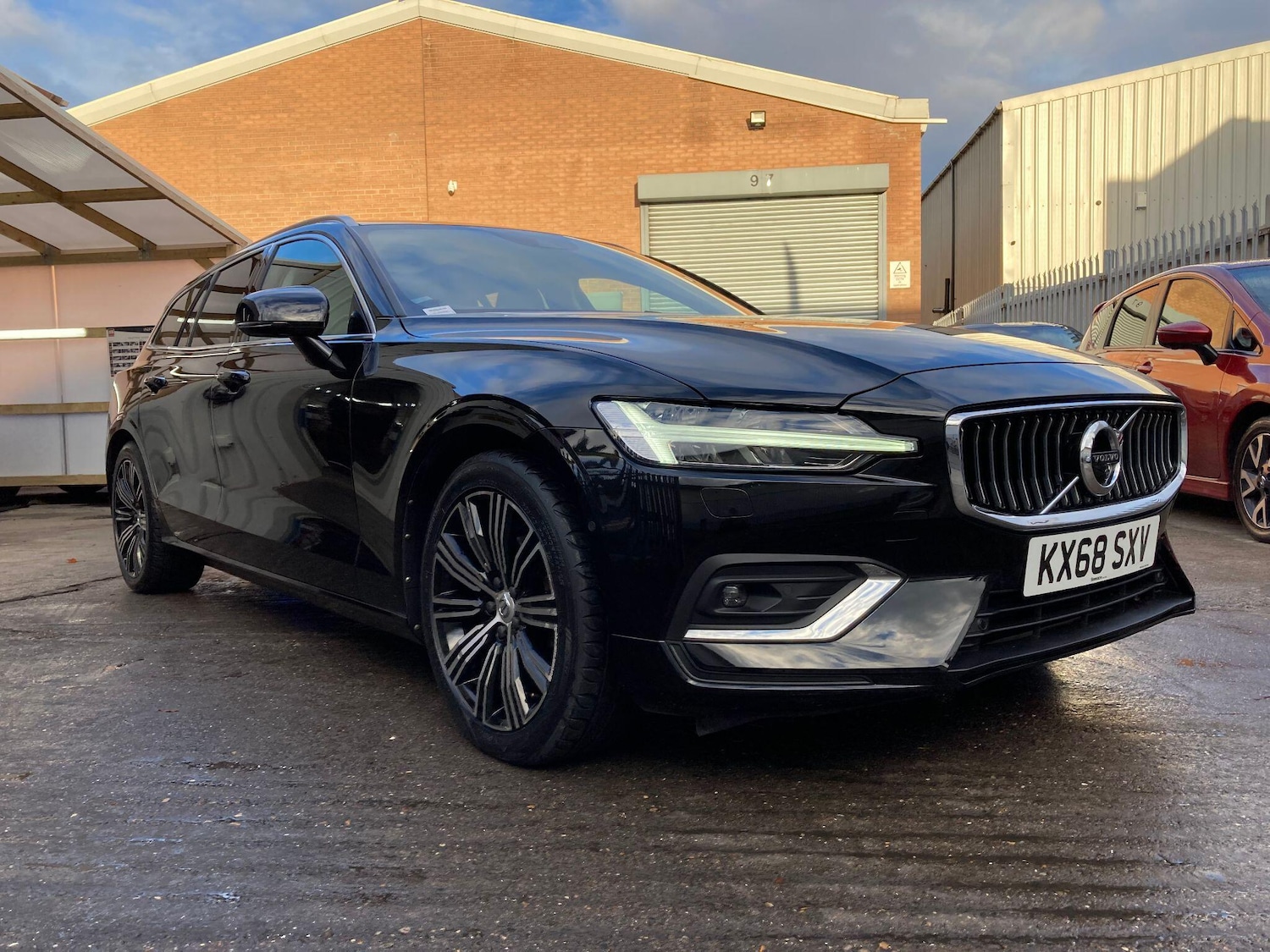 Used Volvo V60 2018 for sale - 76361304: Photo 17