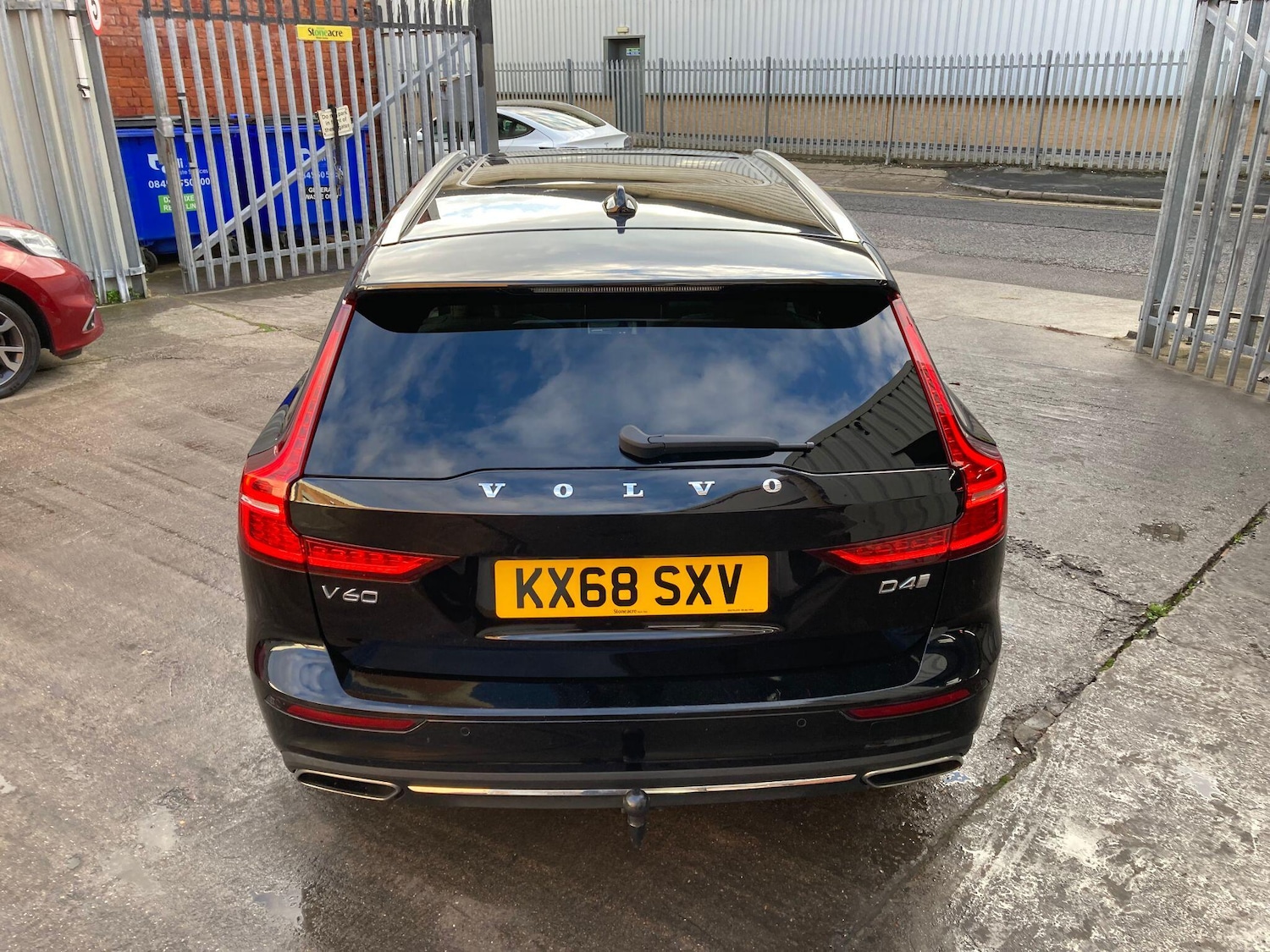 Used Volvo V60 2018 for sale - 76361304: Photo 25