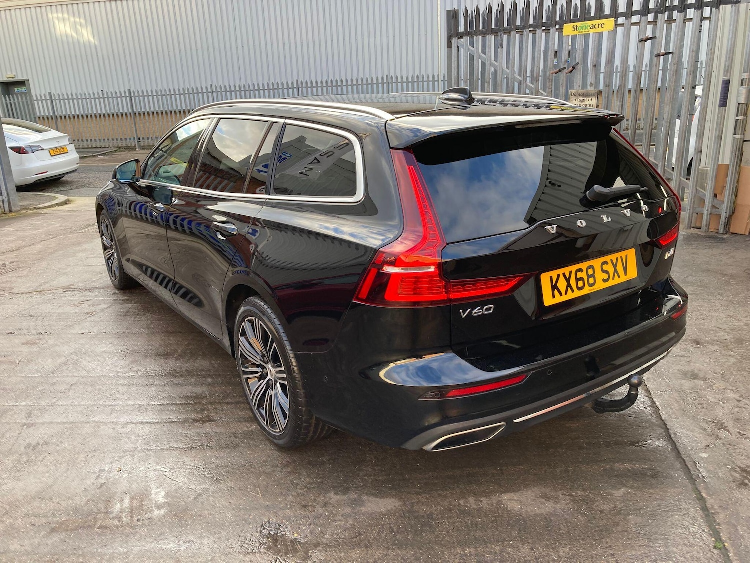 Used Volvo V60 2018 for sale - 76361304: Photo 26