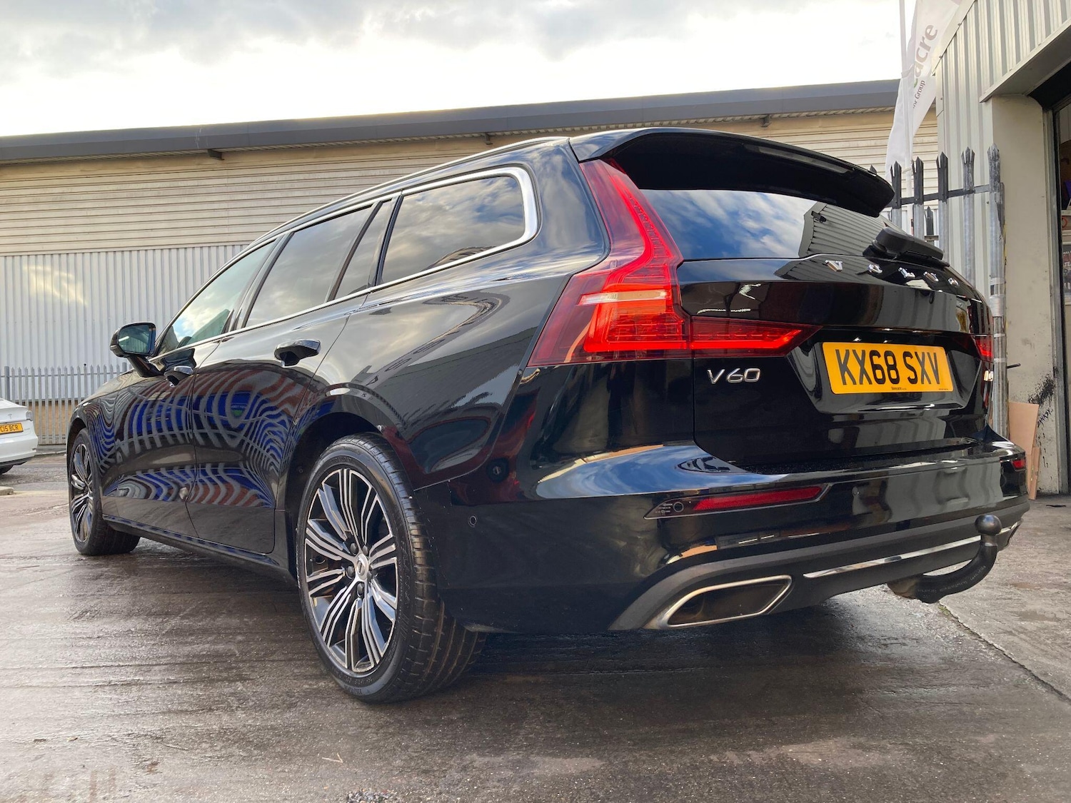 Used Volvo V60 2018 for sale - 76361304: Photo 27