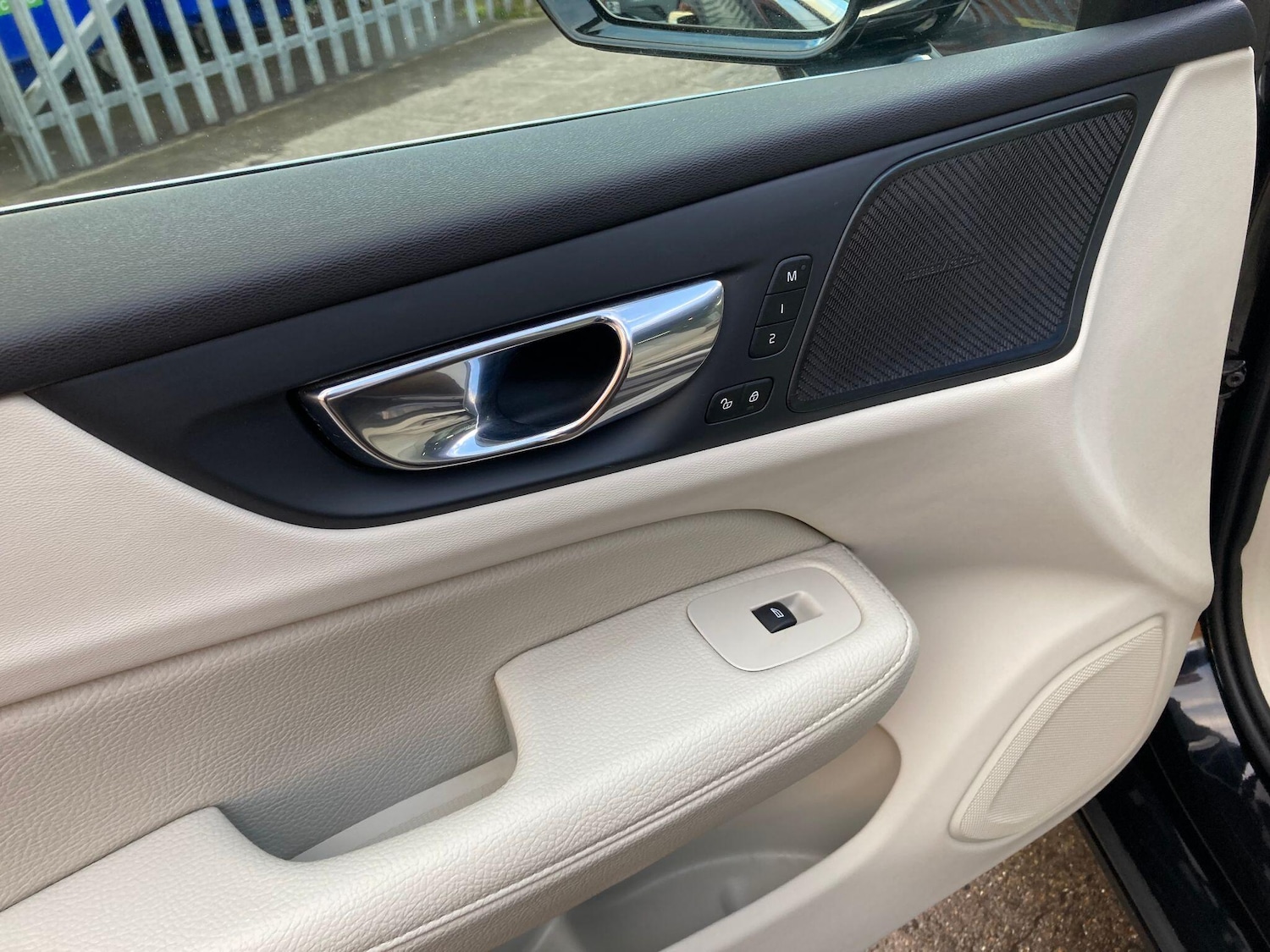 Used Volvo V60 2018 for sale - 76361304: Photo 37