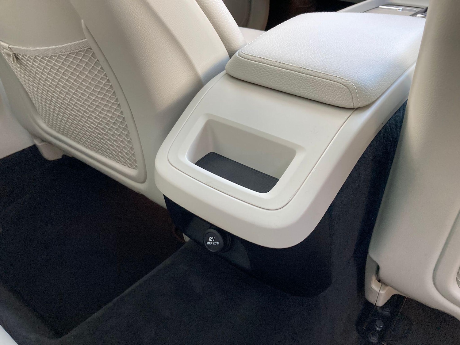 Used Volvo V60 2018 for sale - 76361304: Photo 48