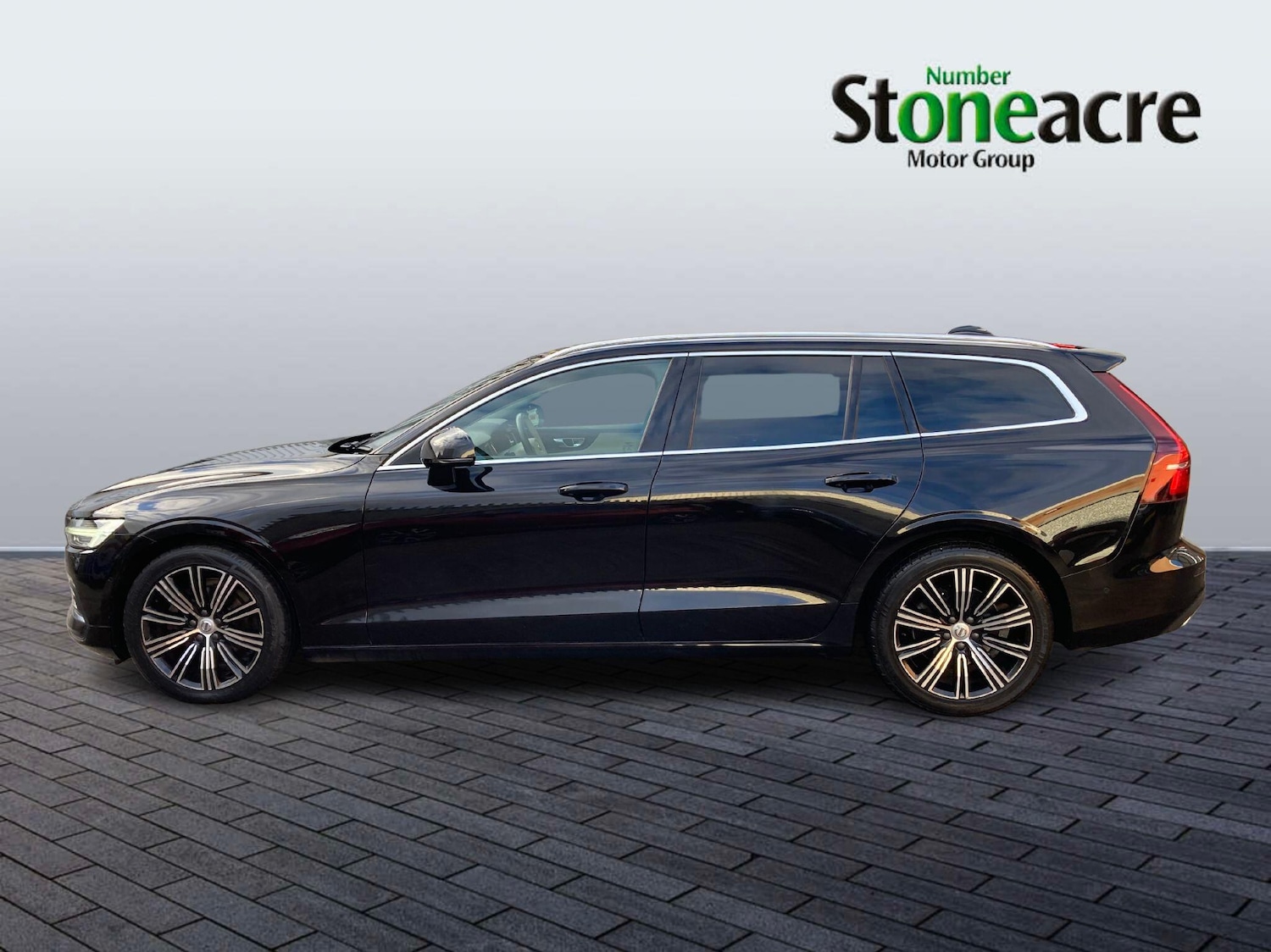 Used Volvo V60 2018 for sale - 76361304: Photo 5