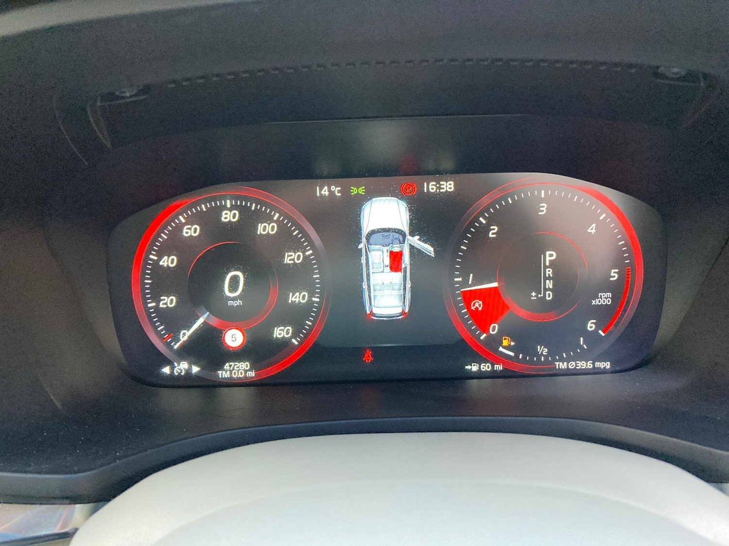 Used Volvo V60 2018 for sale - 76361304: Photo 63