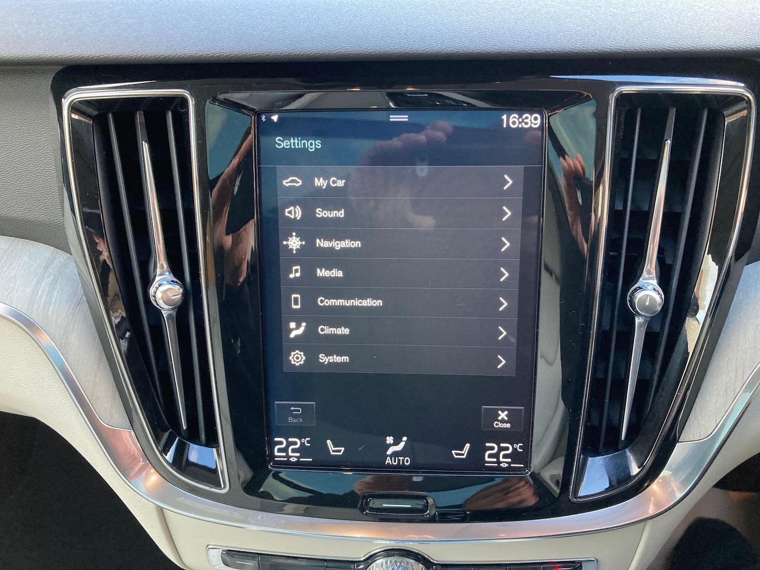 Used Volvo V60 2018 for sale - 76361304: Photo 66