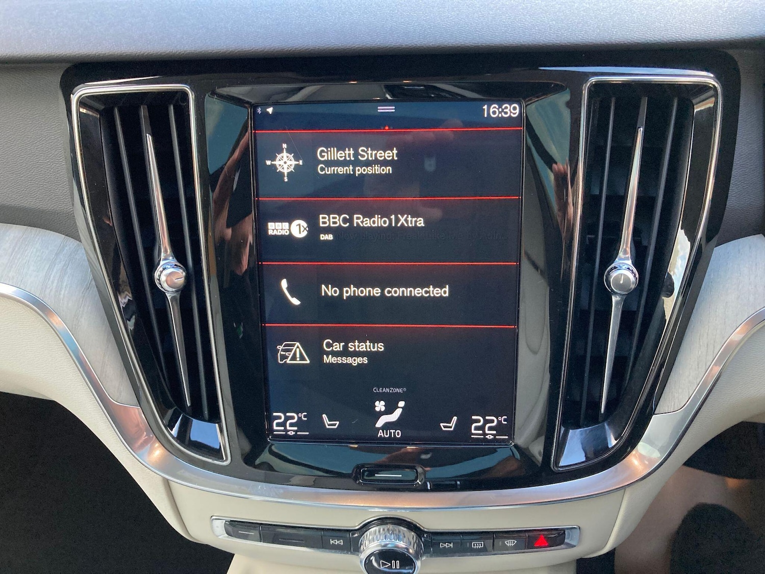 Used Volvo V60 2018 for sale - 76361304: Photo 67