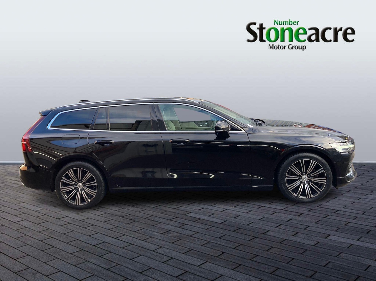 Used Volvo V60 2018 for sale - 76361304: Photo 7
