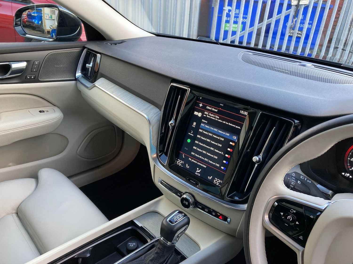 Used Volvo V60 2018 for sale - 76361304: Photo 73