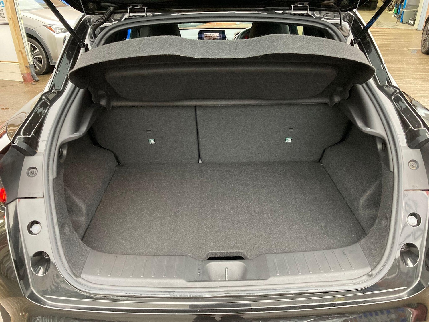 Used Nissan Juke 2022 for sale - 76633125: Photo 26