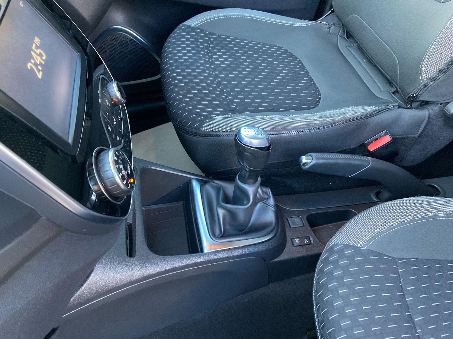 Used Renault Captur 2018 for sale - 76936290: Photo 33