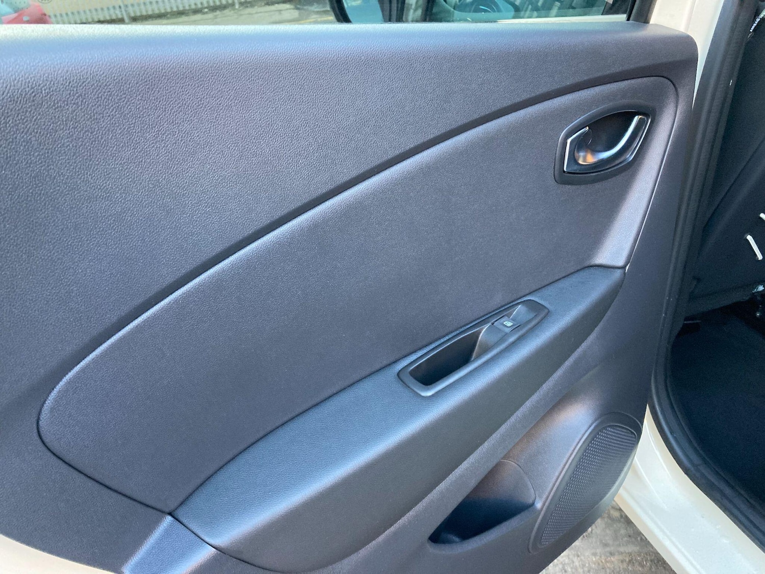 Used Renault Captur 2018 for sale - 76936290: Photo 41