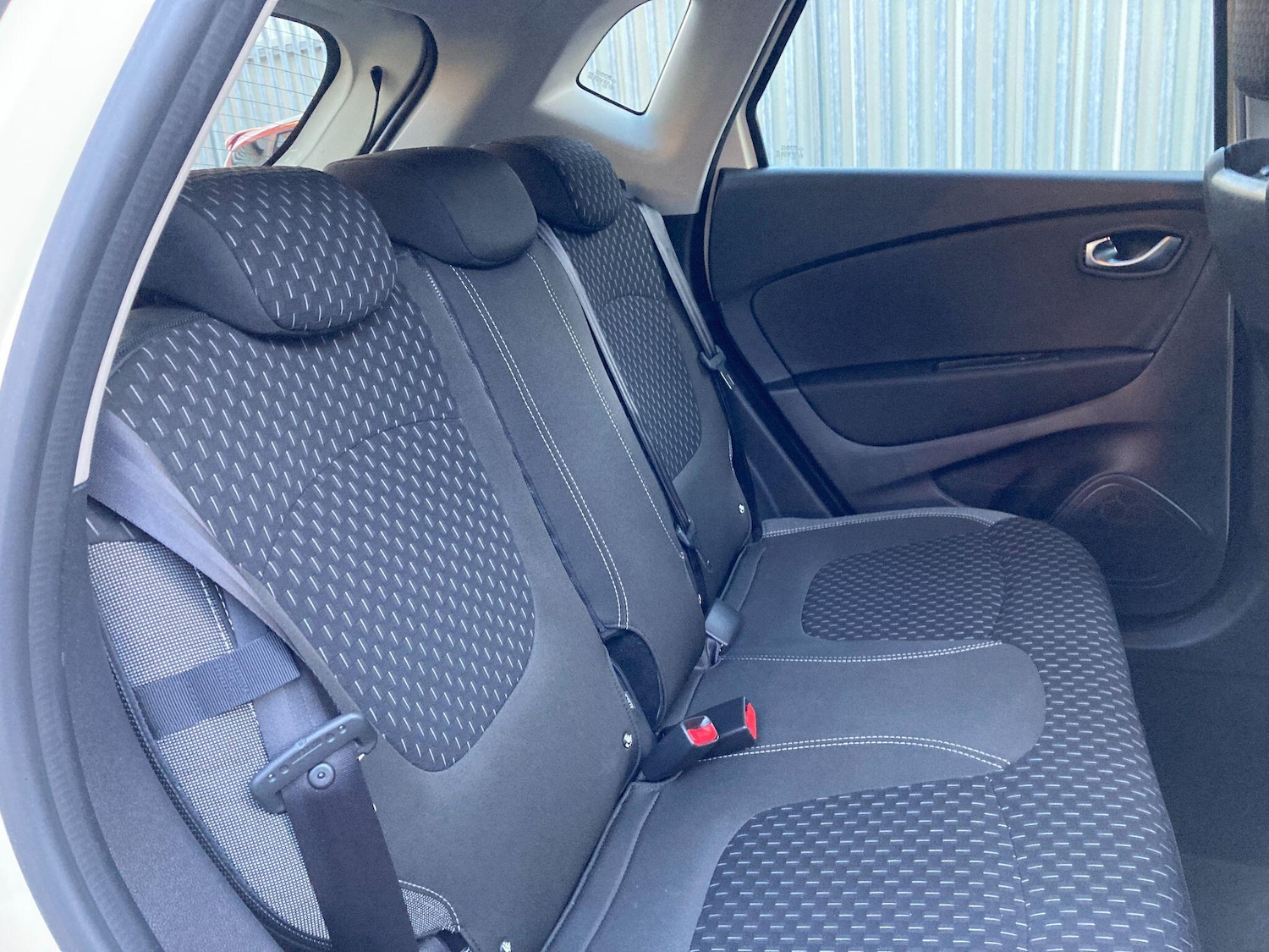 Used Renault Captur 2018 for sale - 76936290: Photo 43