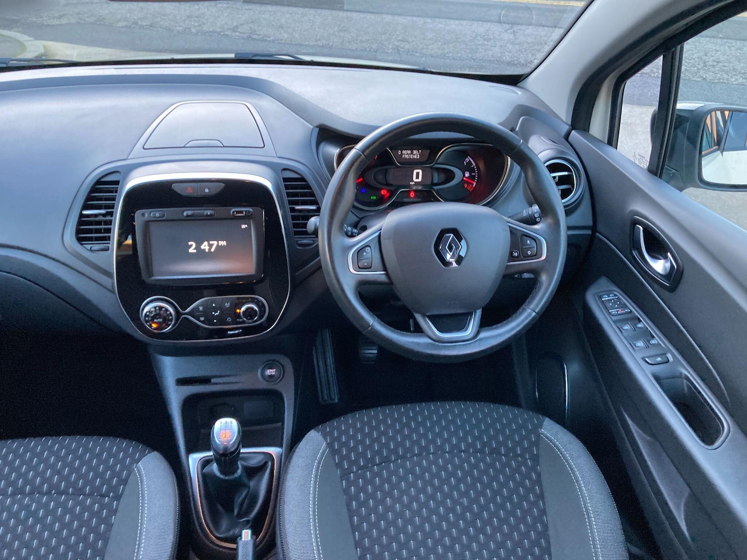 Used Renault Captur 2018 for sale - 76936290: Photo 45