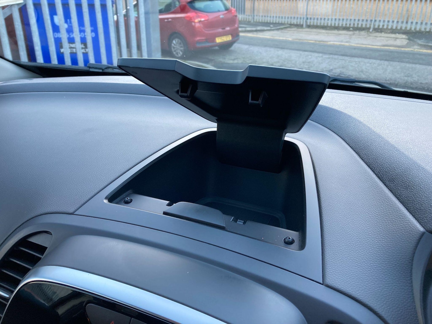 Used Renault Captur 2018 for sale - 76936290: Photo 52