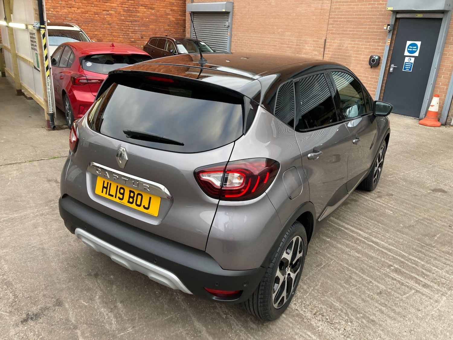 Used Renault Captur 2019 for sale - 76899312: Photo 25