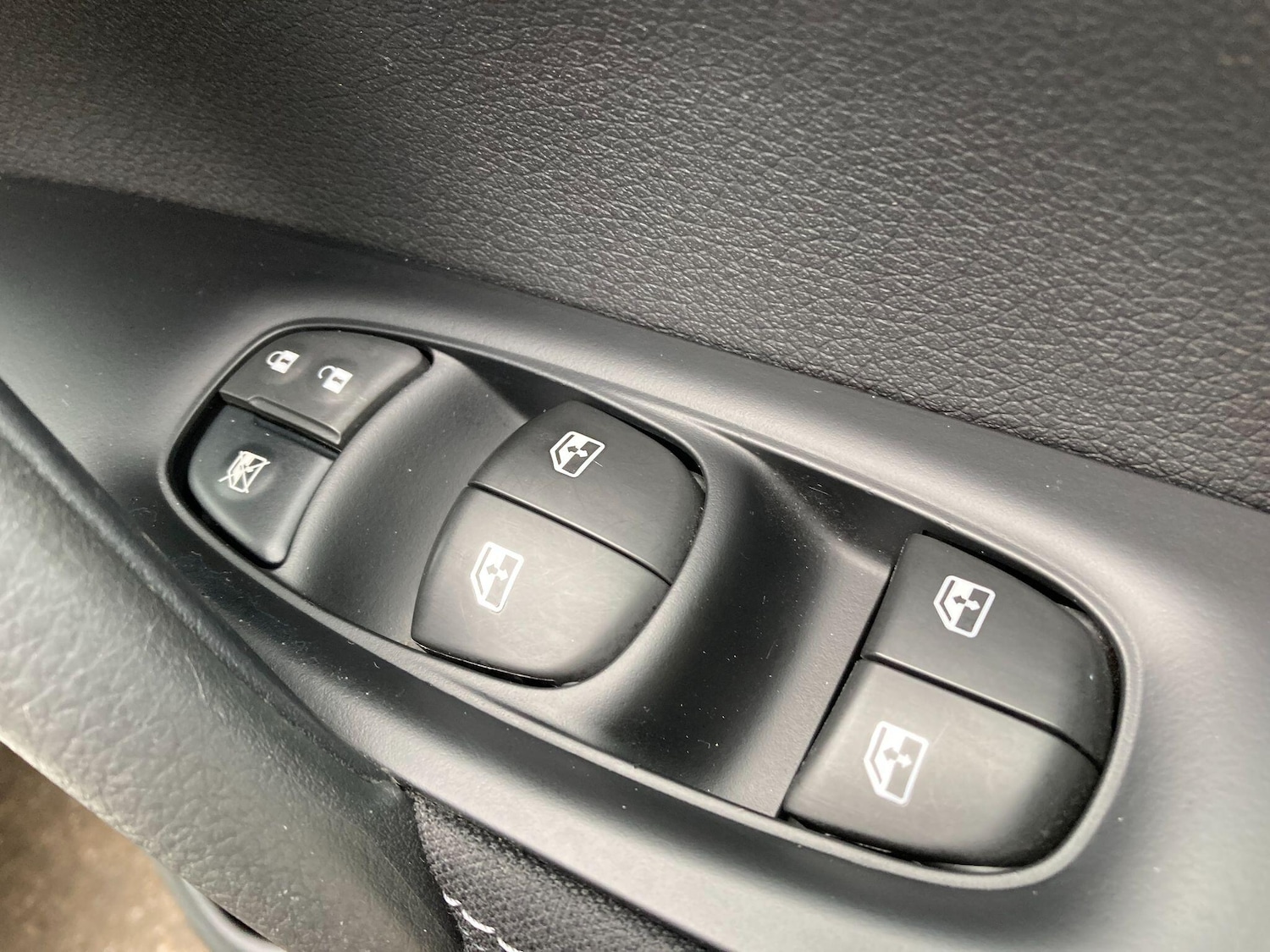Used Nissan Qashqai for sale - 76246924: Photo 40