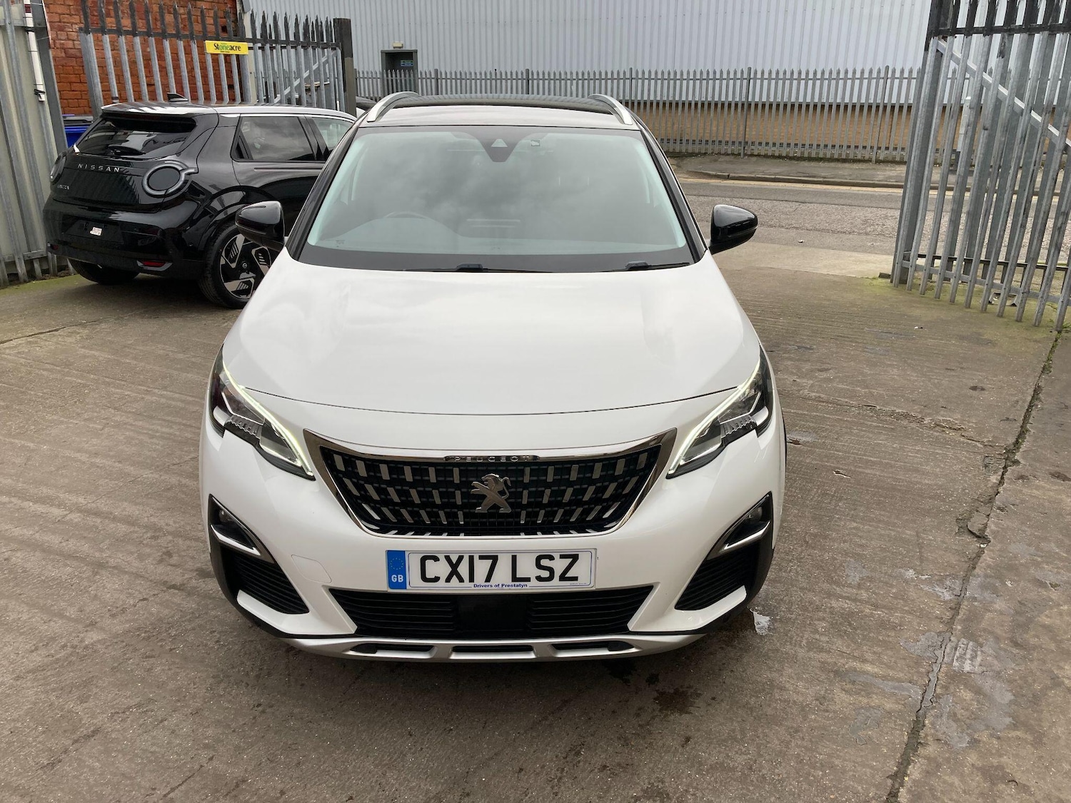 Used Peugeot 3008 2017 for sale - 77683435: Photo 14