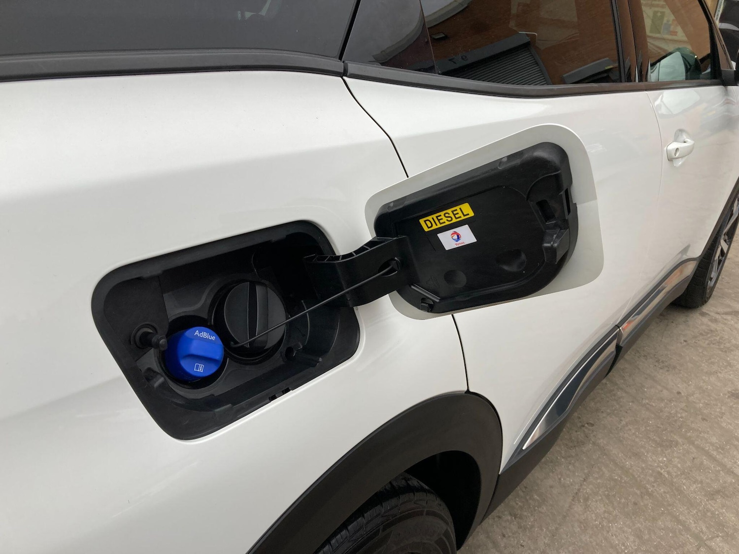 Used Peugeot 3008 2017 for sale - 77683435: Photo 20