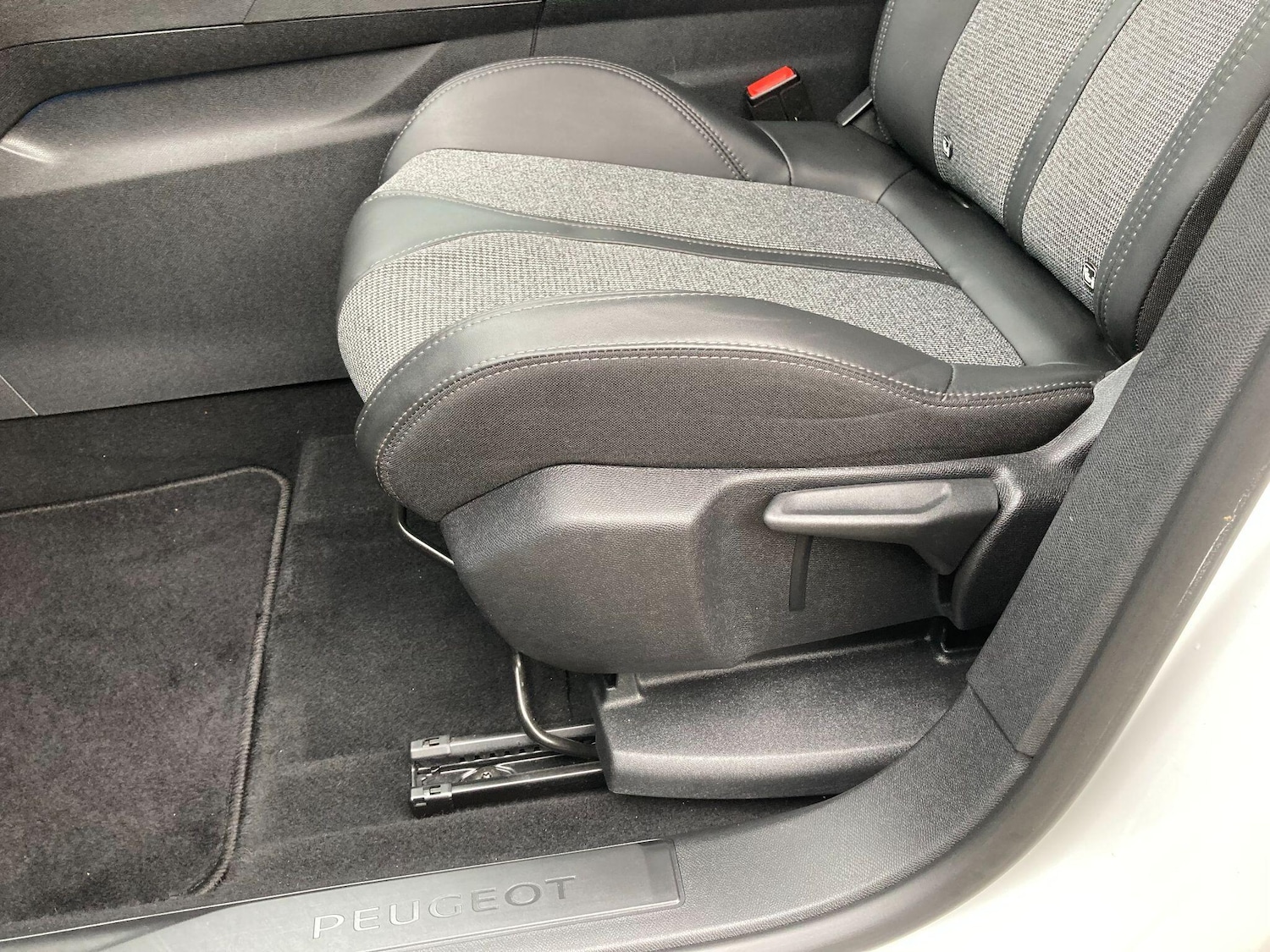 Used Peugeot 3008 2017 for sale - 77683435: Photo 31